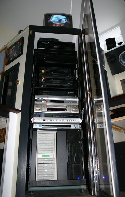 5_equipment_rack